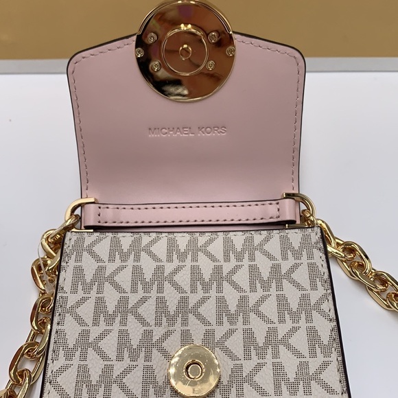 NWT Michael Kors Carmen Small NS Logo
Smartphone Crossbody VANILLA/PINK COLOR - Picture 11 of 15